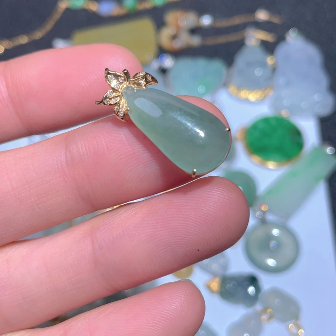 翡翠颈饰18K金镶嵌翡翠