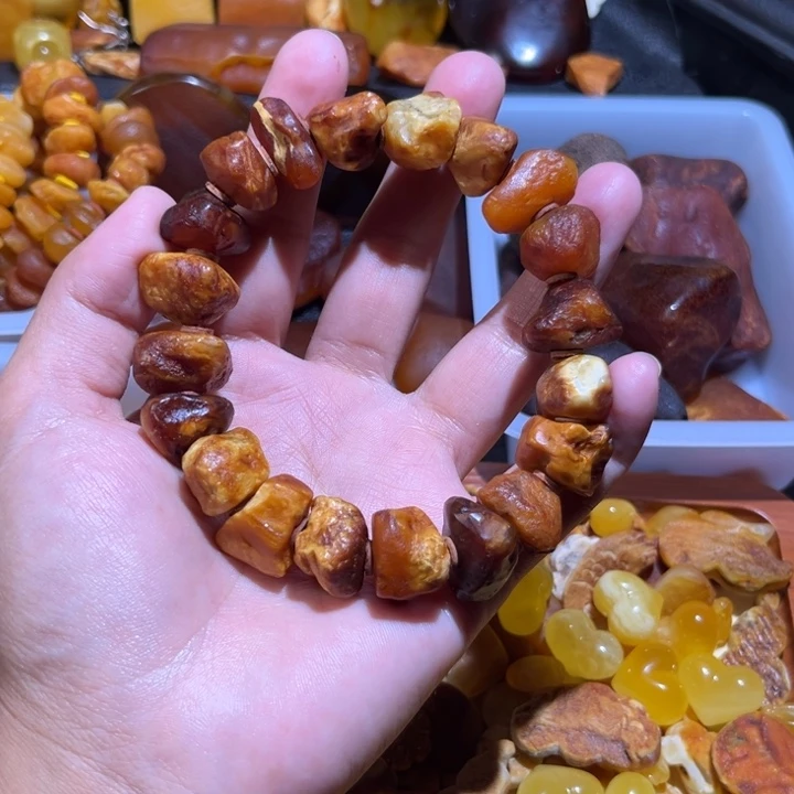 琥珀未镶嵌颈饰手串