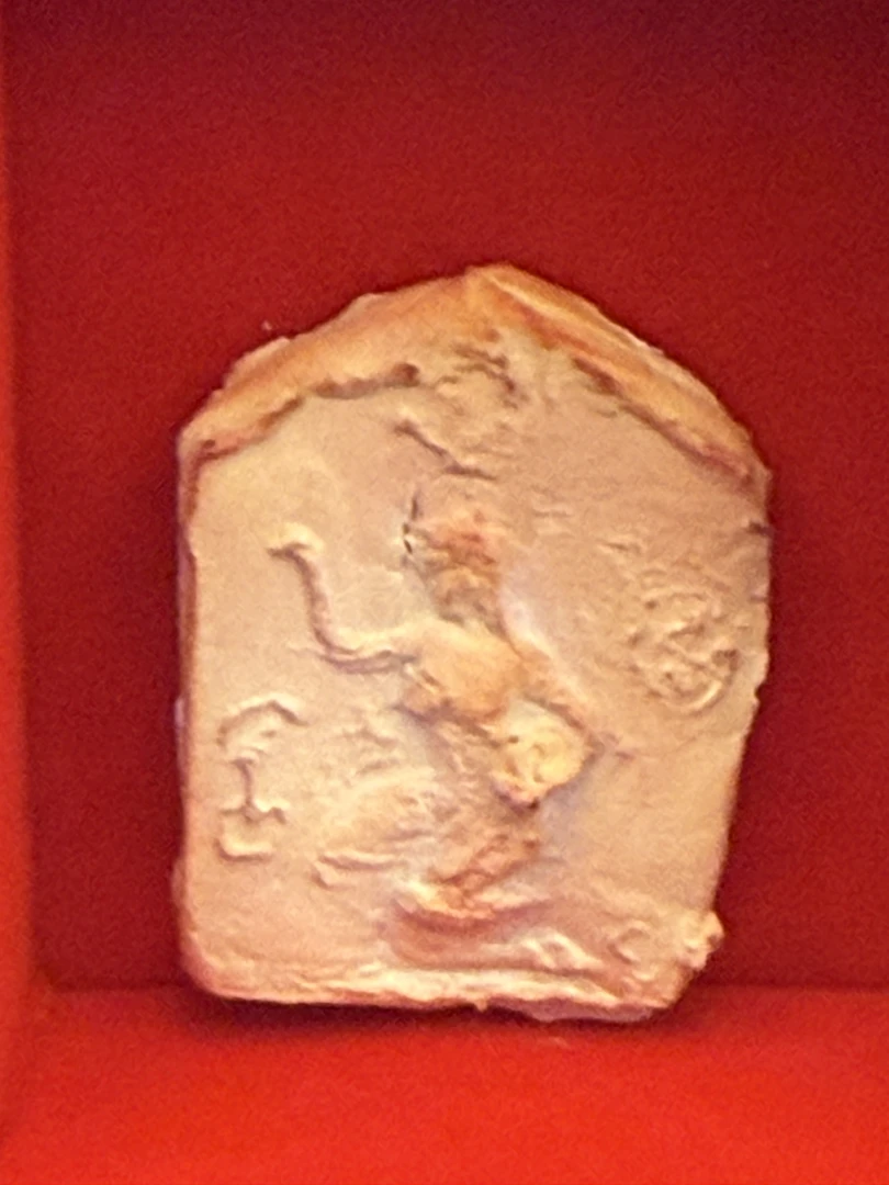 招财女神泰国佛牌吊坠生意