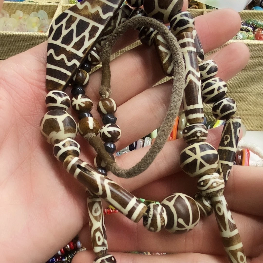 琉璃颈饰尼泊尔牛股帮迪克