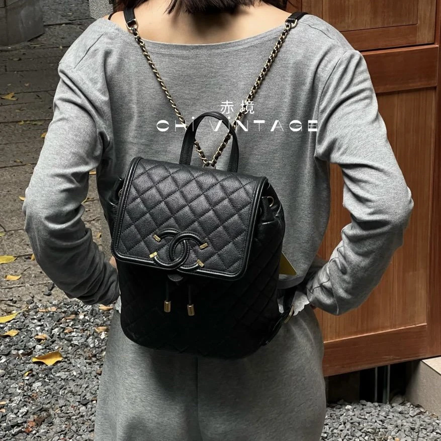 99新 Chanel/香奈儿 8648 黑金荔枝纹牛皮大logo双肩包18