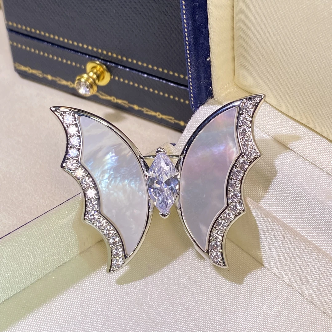 铜合金胸针 【珍贝蝶辉】高档轻奢时尚百搭精致优雅气质设计师7015
