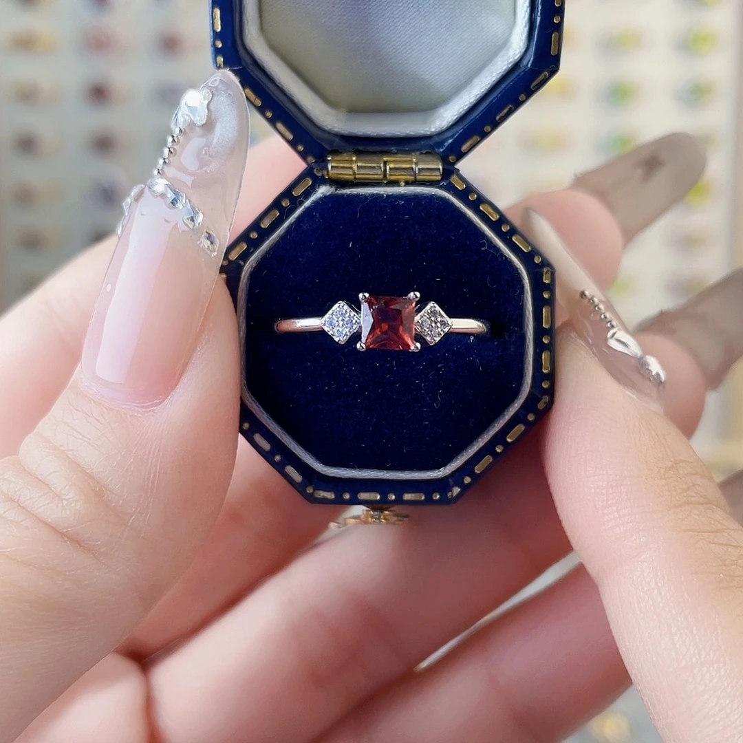 石榴石银S925镶嵌戒指简约款戒指