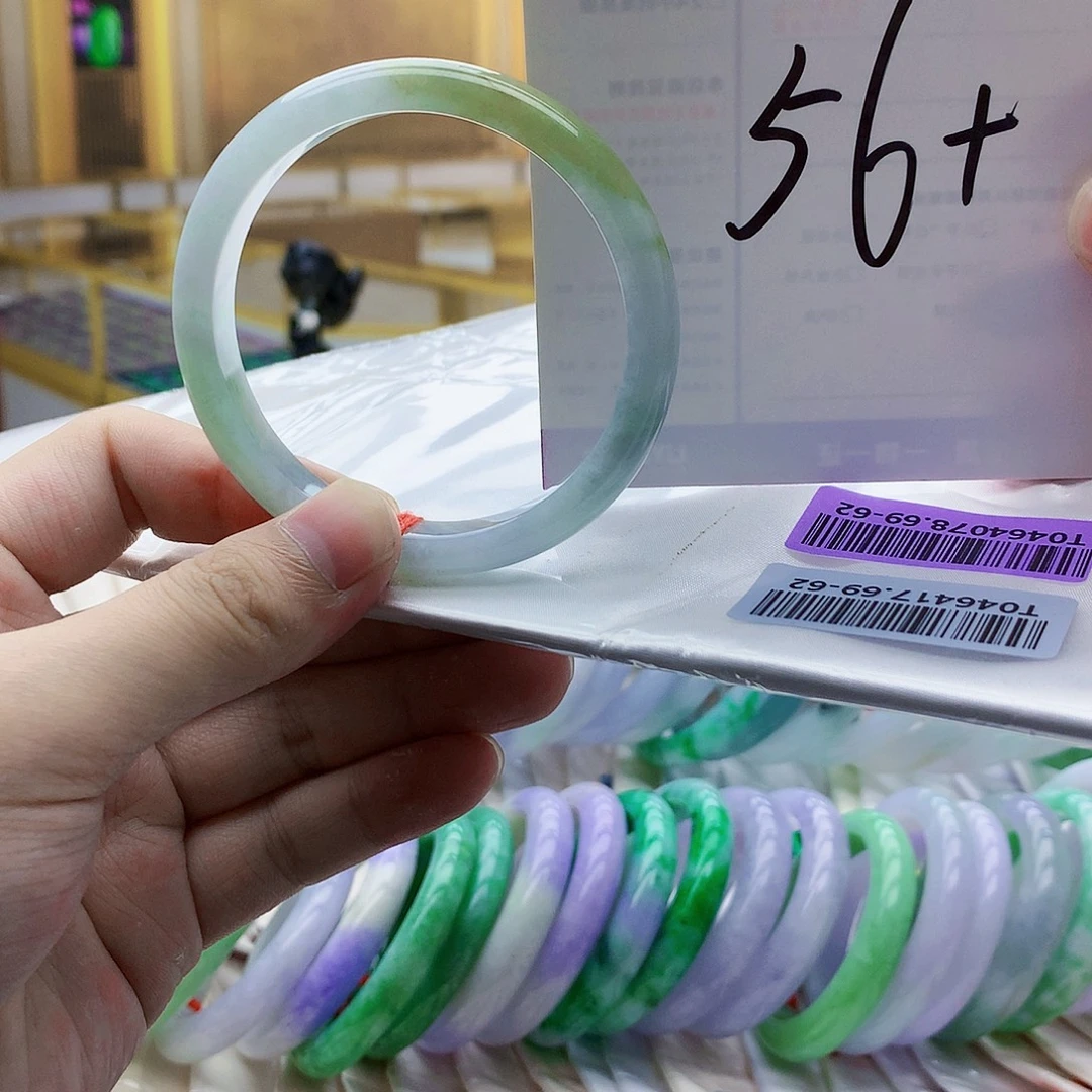 翡翠未镶嵌手镯iiiioo