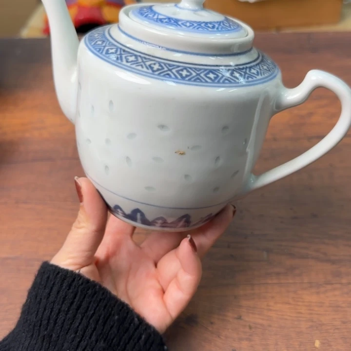 一个陶瓷物件哈哈哈哈