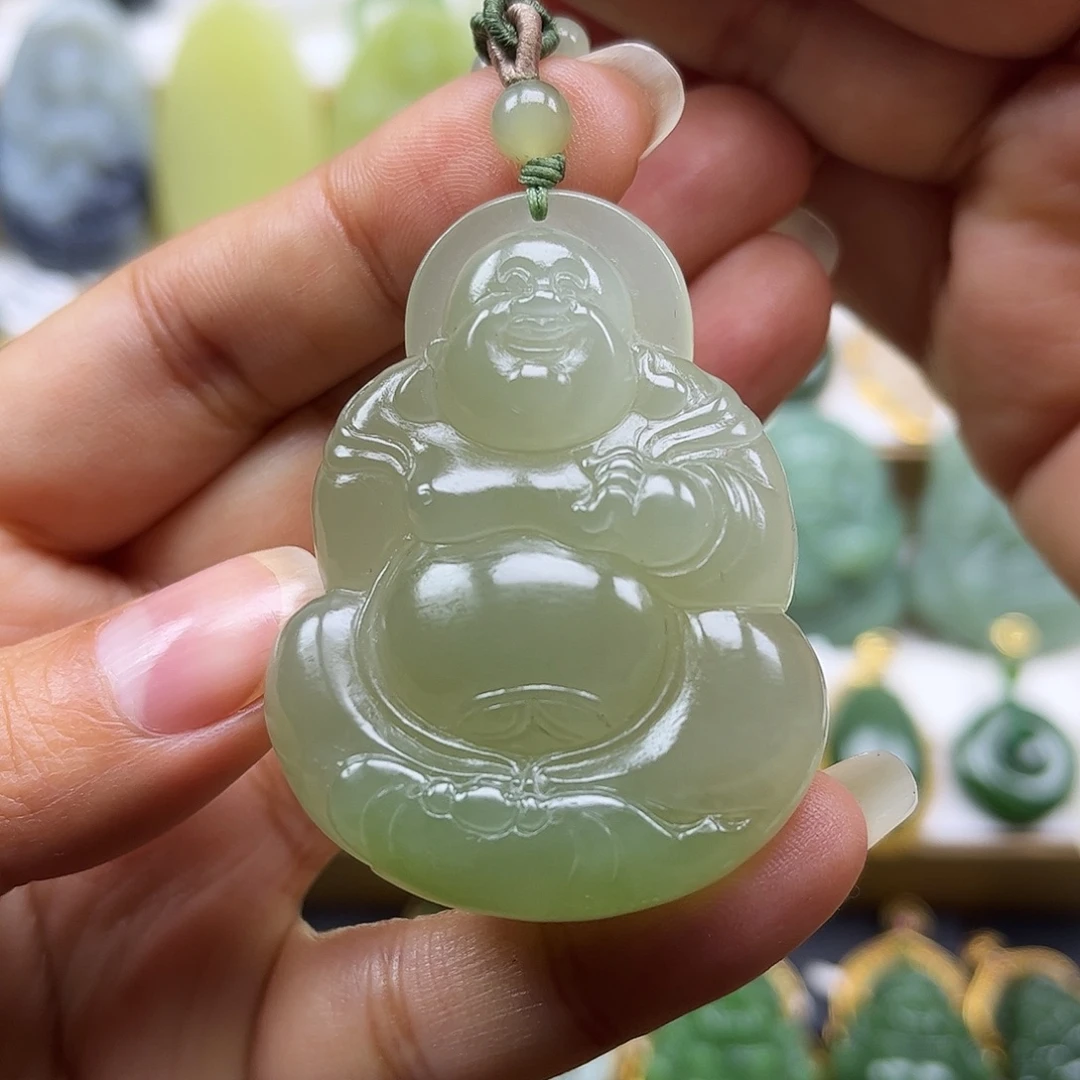 和田玉未镶嵌颈饰猫眼翠青