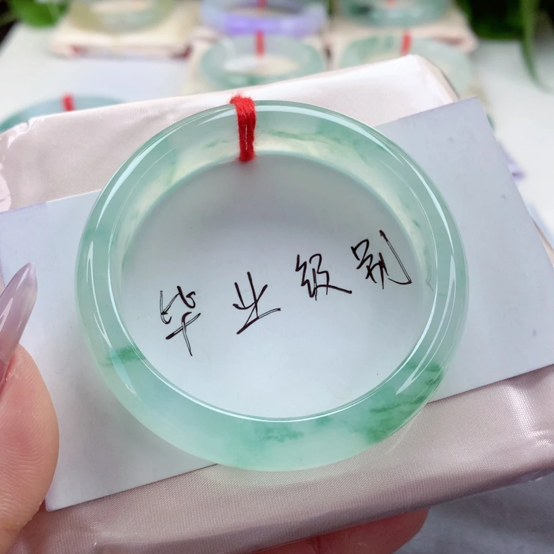 未镶嵌手镯翡翠52.7对标小六品质！小柒推荐