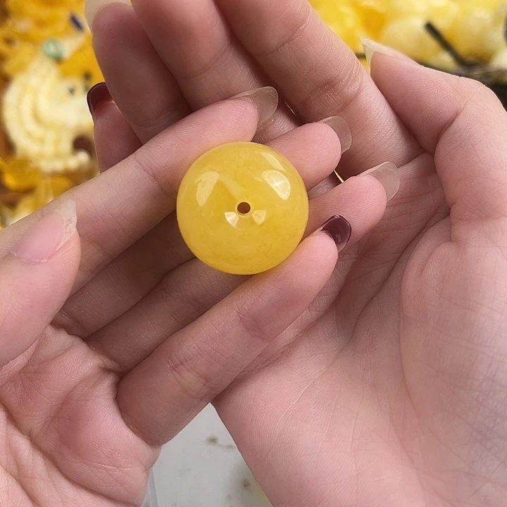 裸石琥珀未镶嵌鸡油黄平安扣