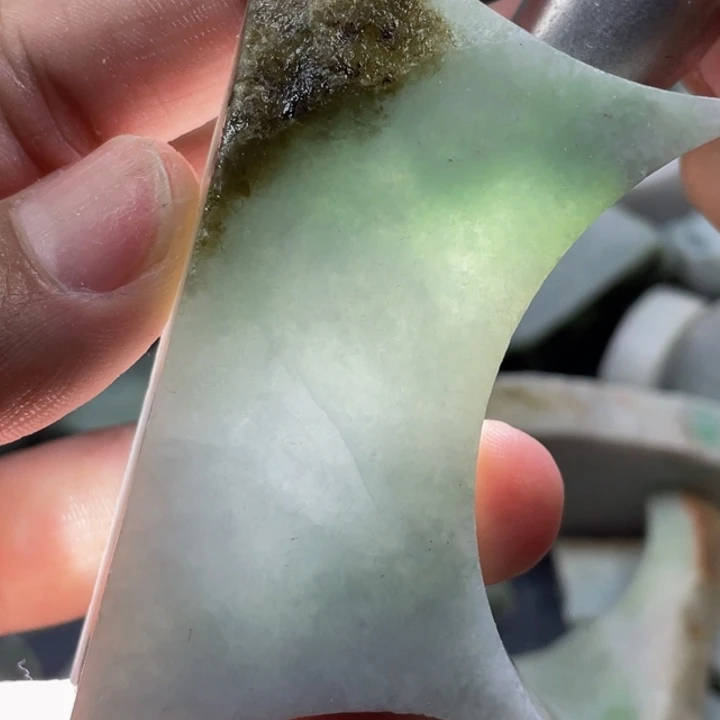 翡翠吊坠(不含链)未镶嵌天然翡翠边角料子