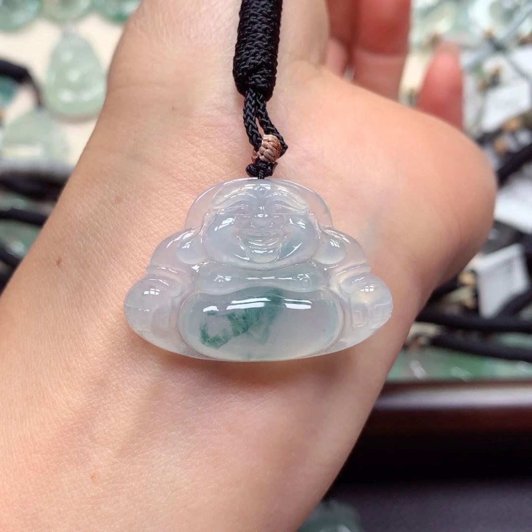 翡翠未镶嵌颈饰佛公