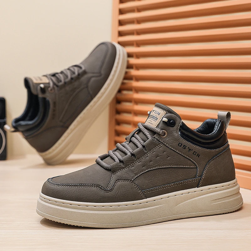 2026冬季新款高帮板鞋男百搭时尚潮流运动休闲鞋子男韩版男士皮面