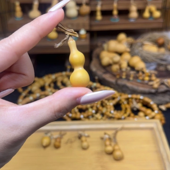 志***型滑稽剧团咯www哦哦