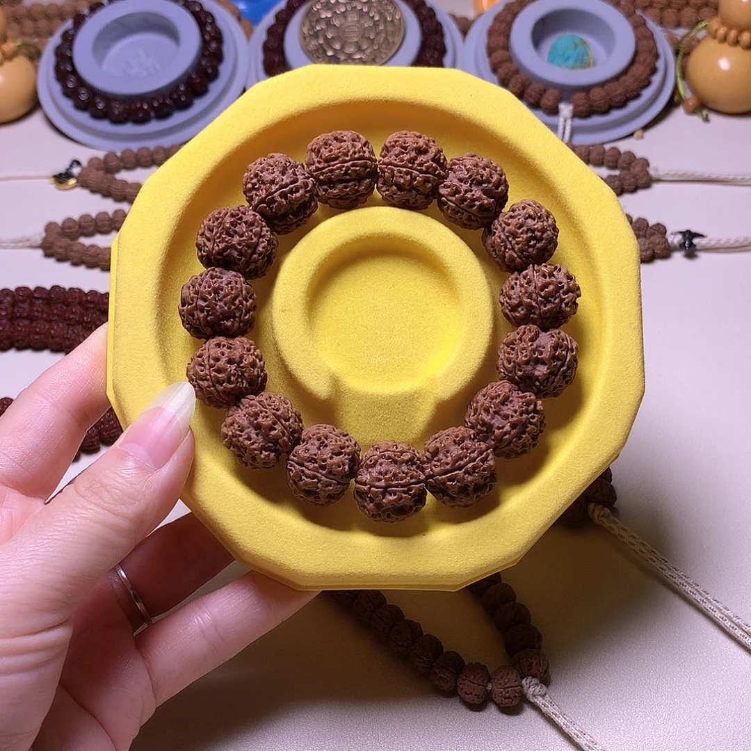 吊坠文玩核桃原生态蜂王大金刚