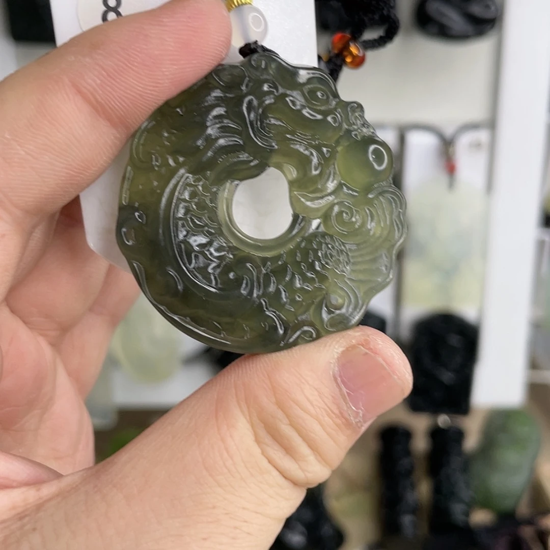 【闪购商品】岫玉颈饰未镶嵌纵**眠鱼化龙