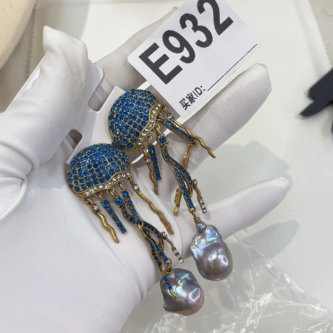 淡水珍珠耳饰合金