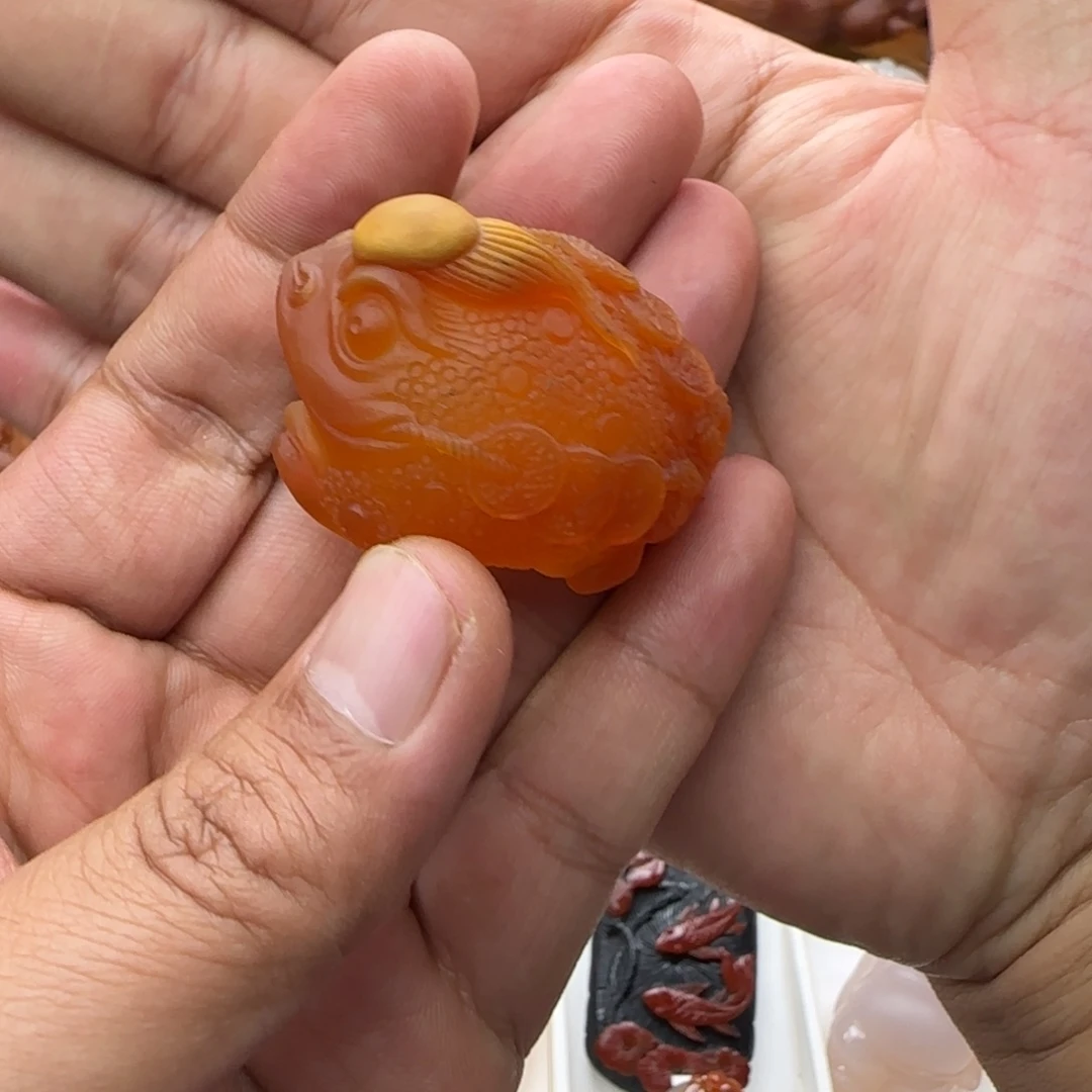 清***月玛瑙/玉髓未镶嵌颈饰