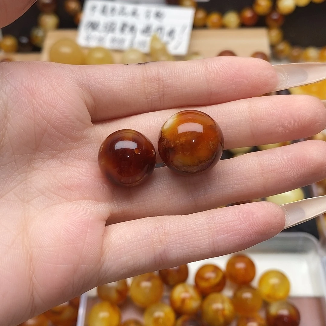 金***屎裸石虫珀未镶嵌蜜蜡