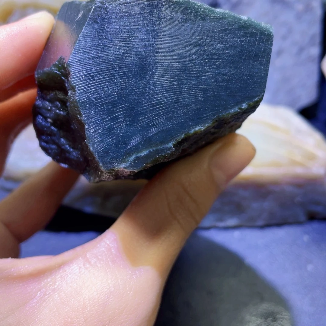 和田玉未镶嵌珠宝半成品