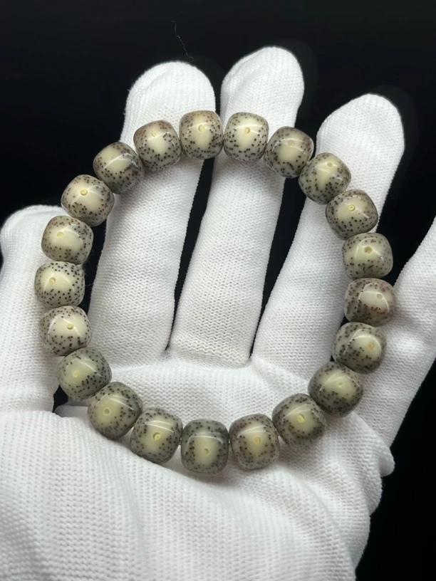 石玉料灰冰糖玉化单凤眼11x10桶珠手串，原生态星月菩提，一物一图