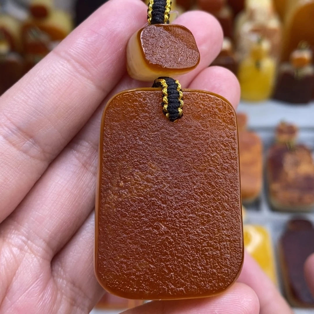 蜜蜡未镶嵌珠宝奇石