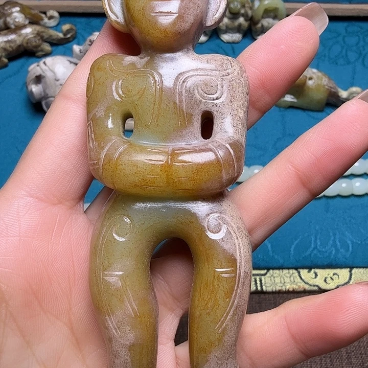 兰***雨和田玉（糖玉）未镶嵌颈饰