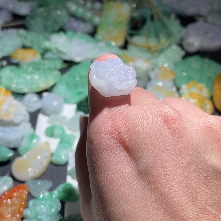 颈饰未镶嵌翡翠天