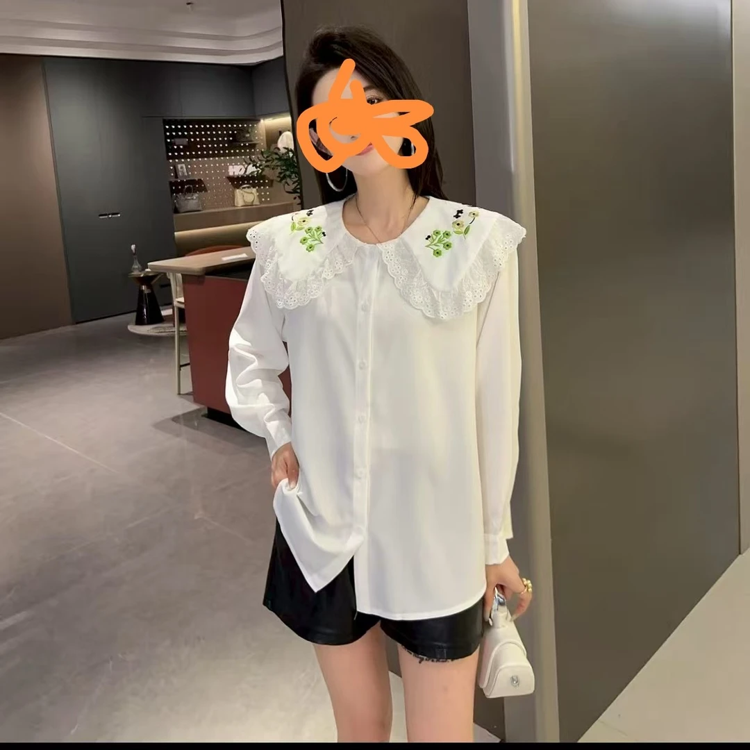 娃娃领刺绣衬衫