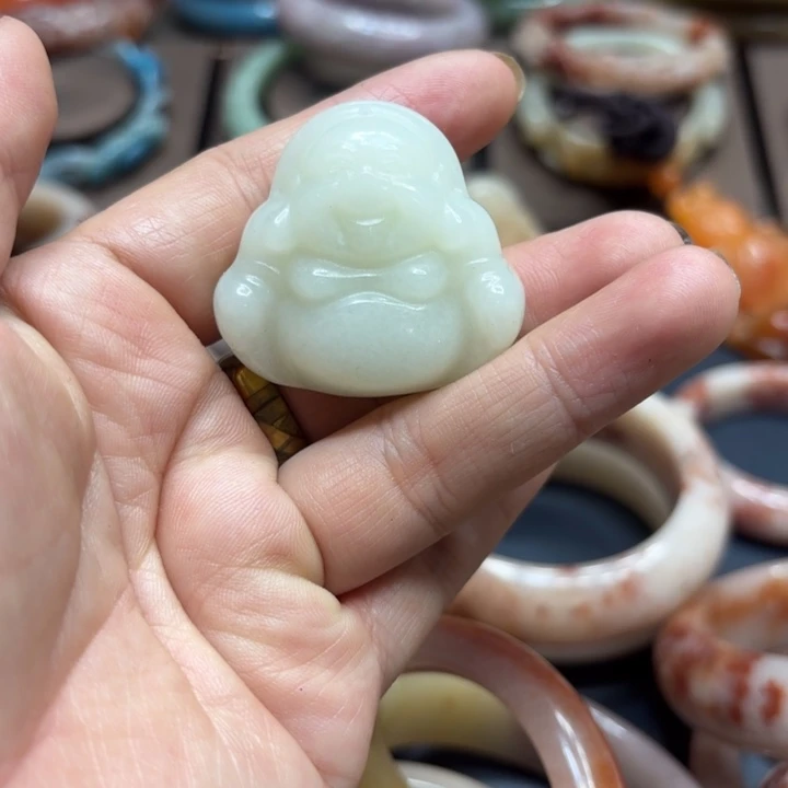 石英岩玉合金颈饰
