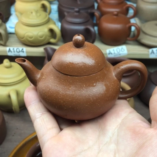 茶壶紫砂将坡泥梨形100豪升左右有瑕疵