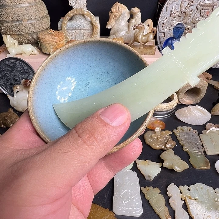 瓷片广***哥陶瓷摆件与陶瓷制作