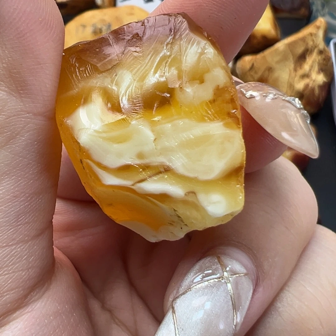 定制琥珀未镶嵌蜜蜡