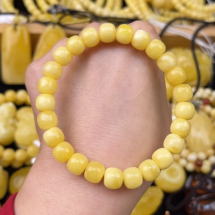 琥珀未镶嵌颈饰琥珀