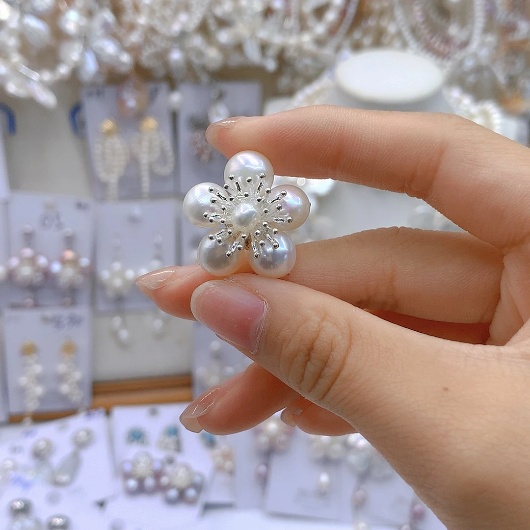 银S925镶嵌淡水珍珠耳饰