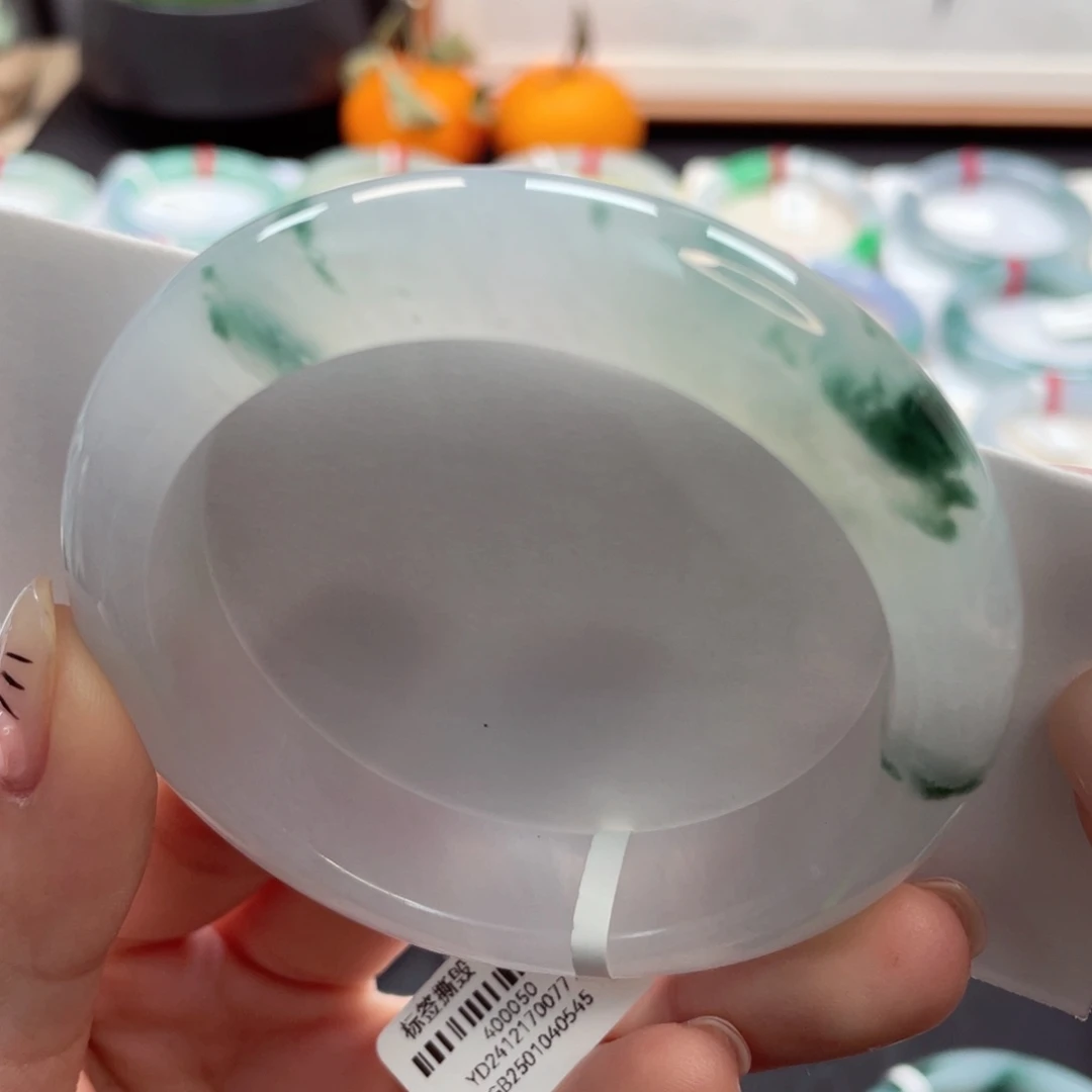 【闪购商品】翡翠手镯未镶嵌55.5厚装冰透起光飘花34号