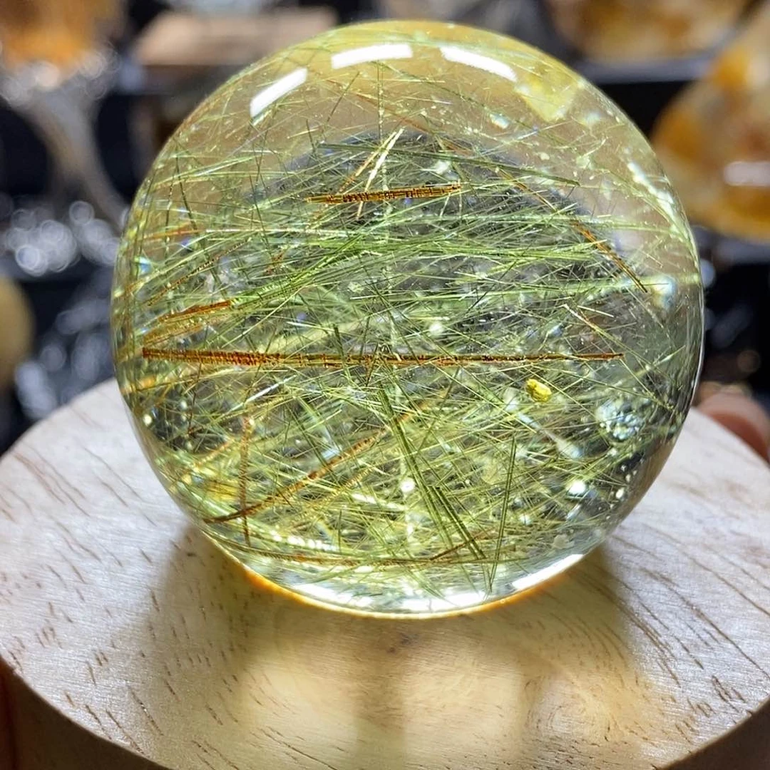 直***儿未镶嵌水晶大型摆件（非配饰）