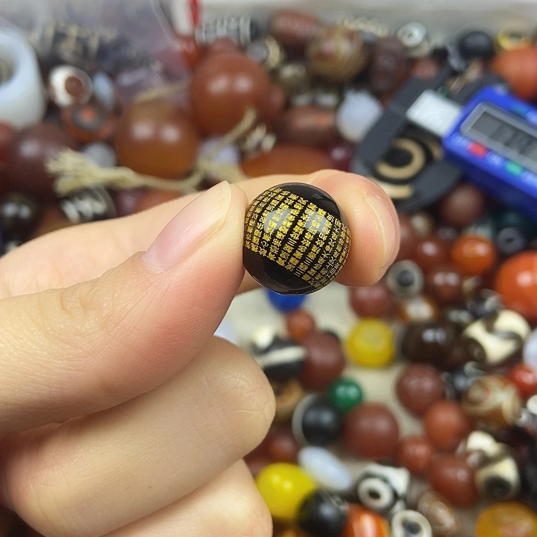 娇***』玛瑙/玉髓未镶嵌玛瑙配珠玛瑙散珠