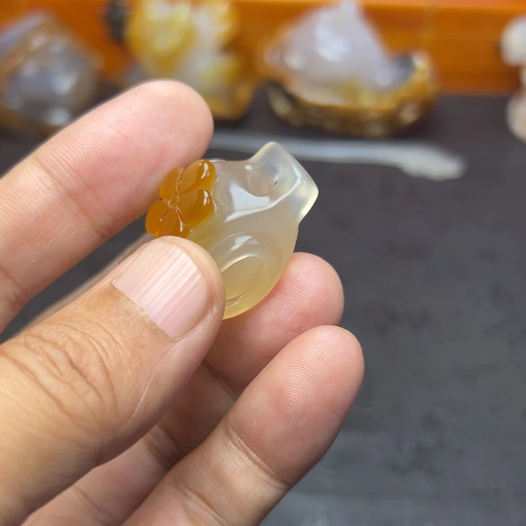 习***惯玛瑙/玉髓未镶嵌时尚潮流手把件吊坠