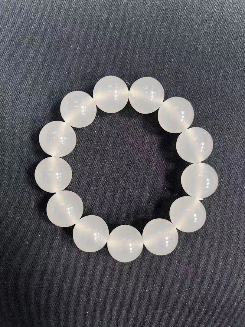 YW045  乳白圆珠精品手串（无礼盒）