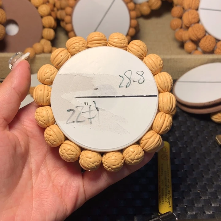 桃核手串A*Q22号链接。。。。。