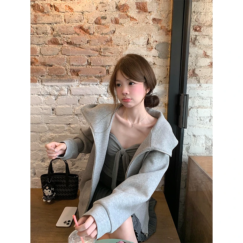 秋季穿搭一整套女韩系慵懒风灰色连帽卫衣外套抹胸上衣百褶半裙子