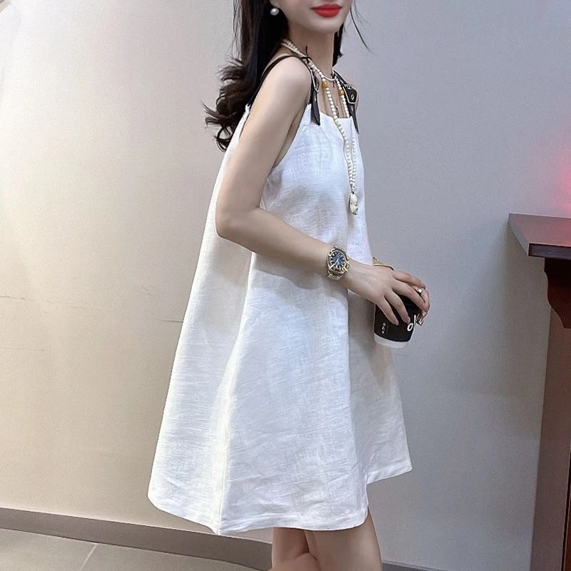 夏季新款女轻奢大方得体高级感裙子高端时尚设计感白色吊带连衣裙