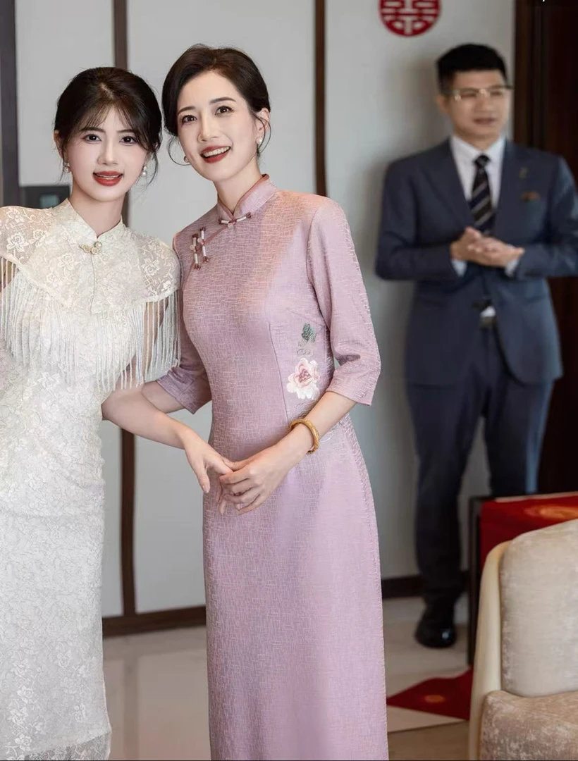 新中式紫色刺绣旗袍喜婆婆婚宴装妈妈礼服连衣裙高端轻奢