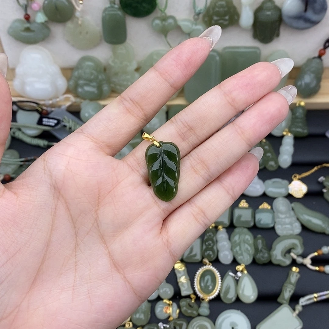 吊坠(赠链)银S925镶嵌和田玉