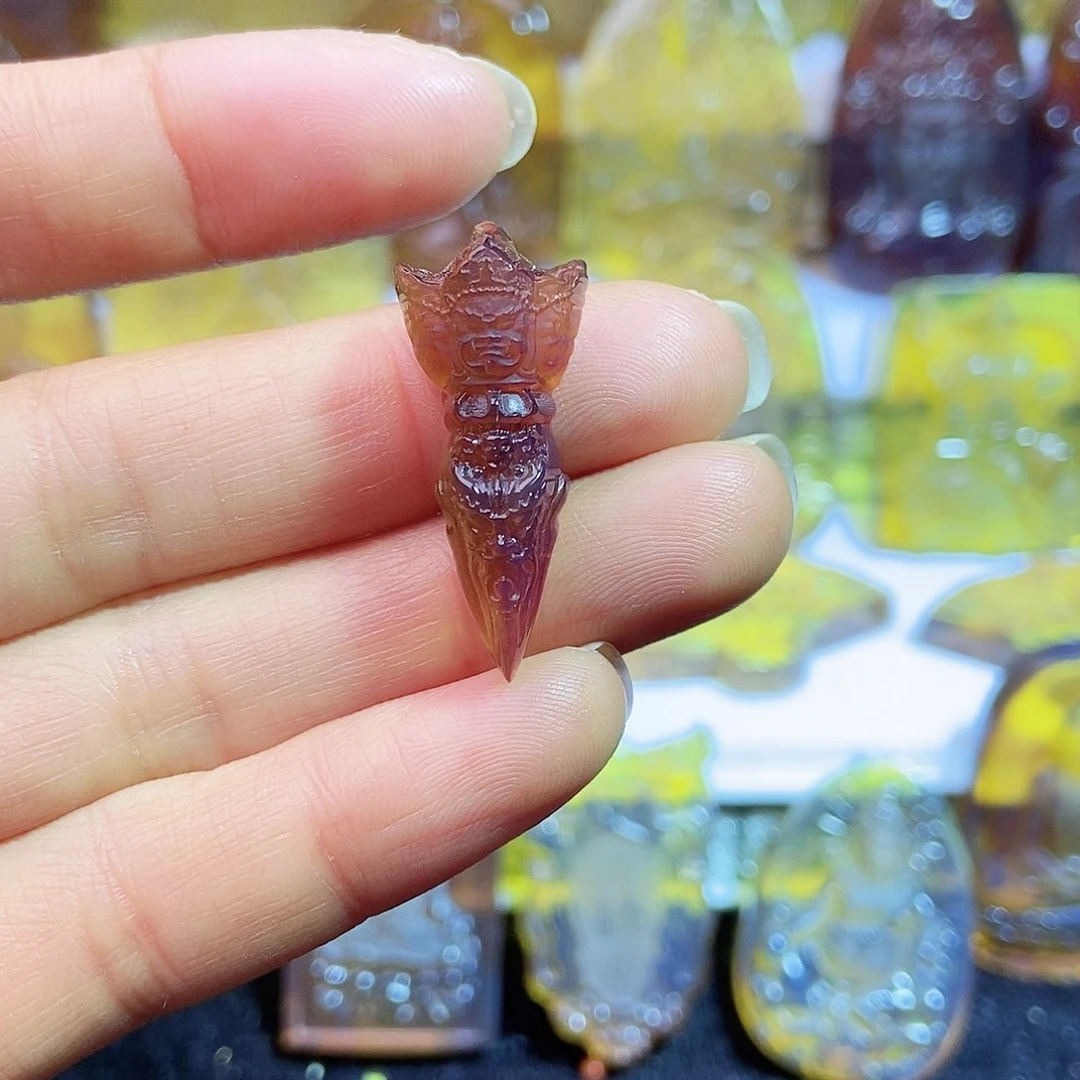 琥珀颈饰未镶嵌降魔杵