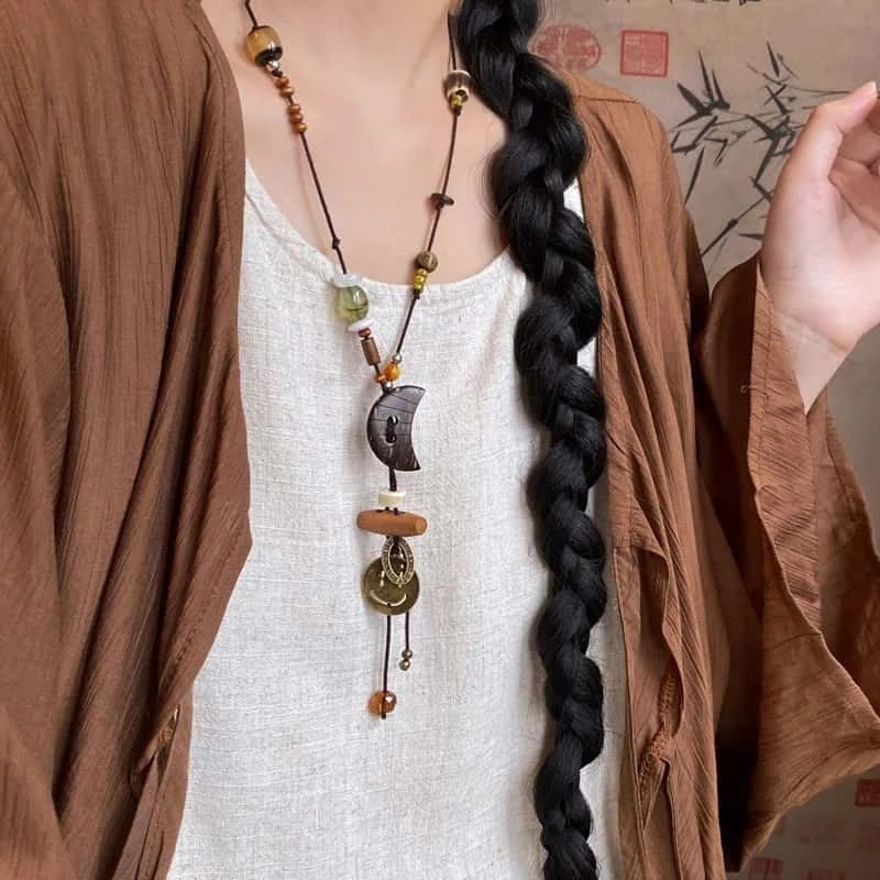 非金属木质吊坠 新中式复古笑脸串珠吊坠项链异域民族风长款配饰