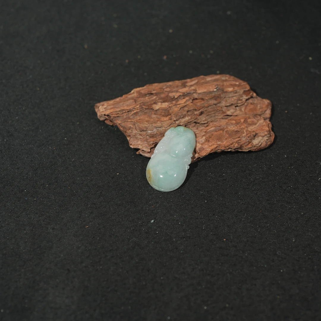 12.29香港王老板-翡翠吊坠t4307