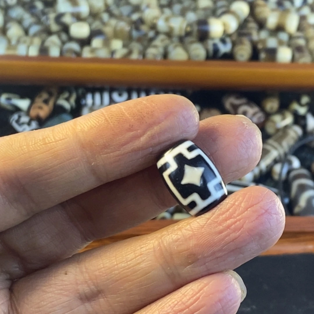 玛瑙/玉髓颈饰未镶嵌/***/