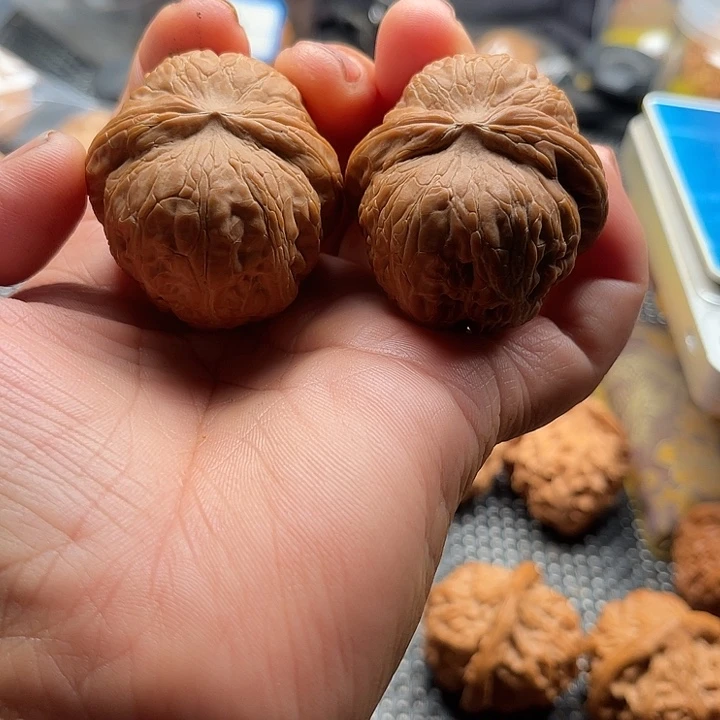 超***爸把件桃核全品平谷元宝45