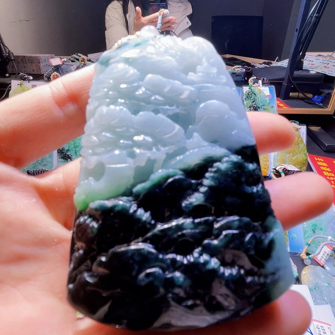 颈饰未镶嵌翡翠一