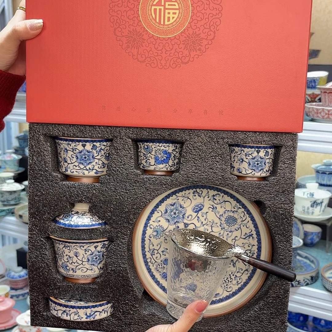 盖碗里的水煮熟后再